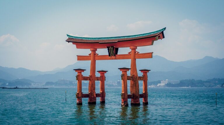 The floating torii gate of Itsukushima Shrine on Miyajima, a day trip from Hiroshima