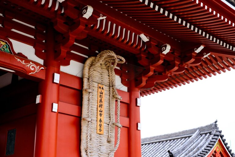 Hozomon gate at Senso-ji in Asakusa, Tokyo, with its giant straw sandal, a first stop when planning how many days in Tokyo